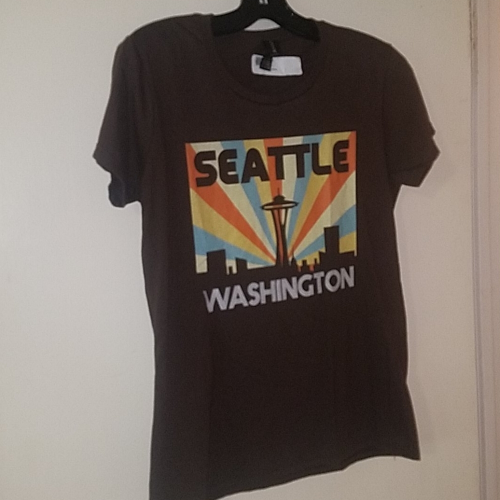 Women's Seattle, Washington T shirt sz Med.